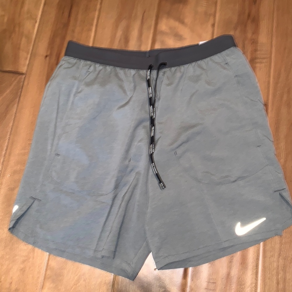 Nike 7” shorts with liner